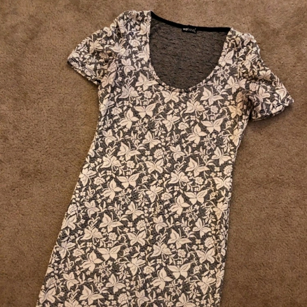 Floral bodycan dress